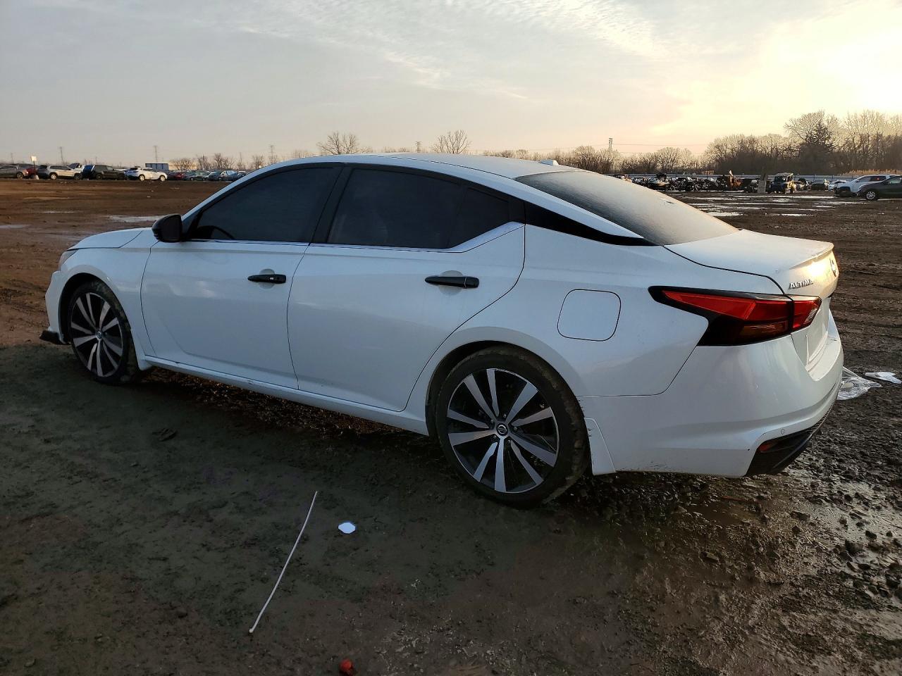 2020 Niss Altima - Фото 2