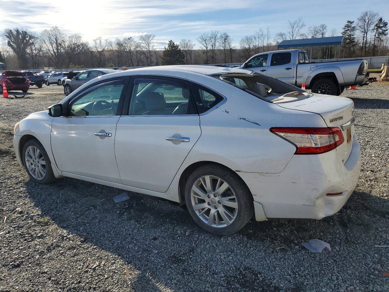2013 Nissan Sentra S - Фото 2