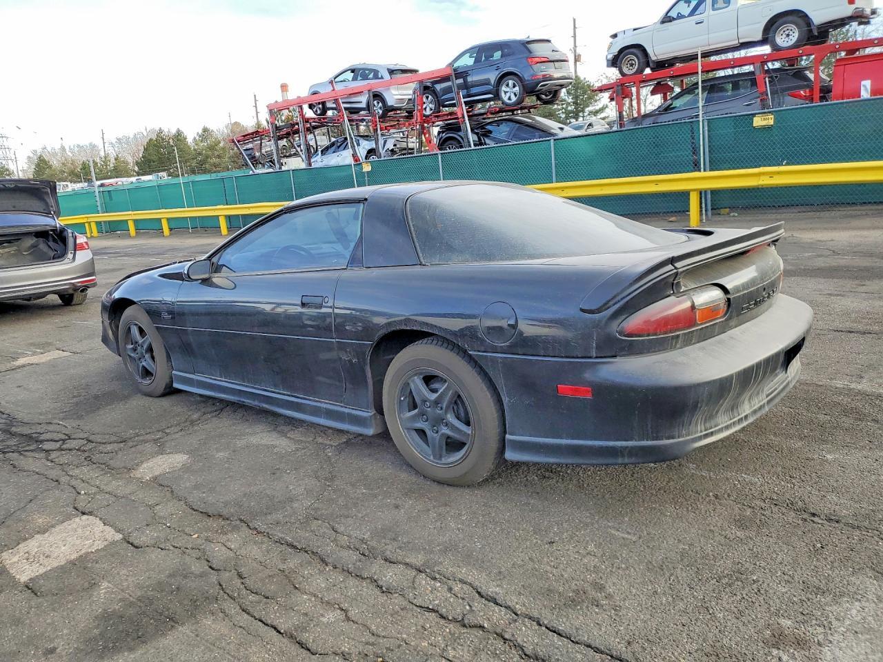 1997 Chevrolet Camaro Base - Фото 2