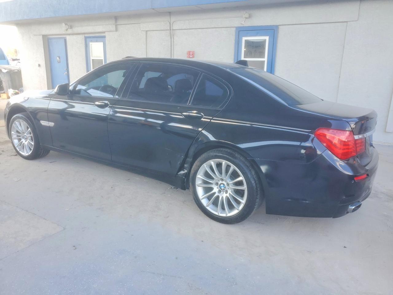 2014 BMW 740 Li - Фото 2