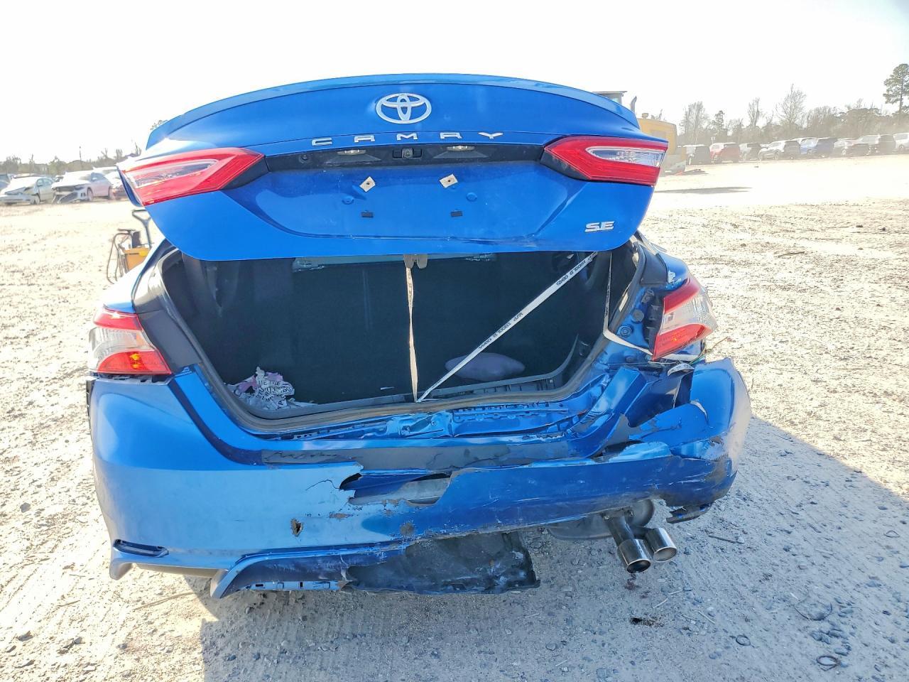 2019 Toyota Camry Se - Фото 6