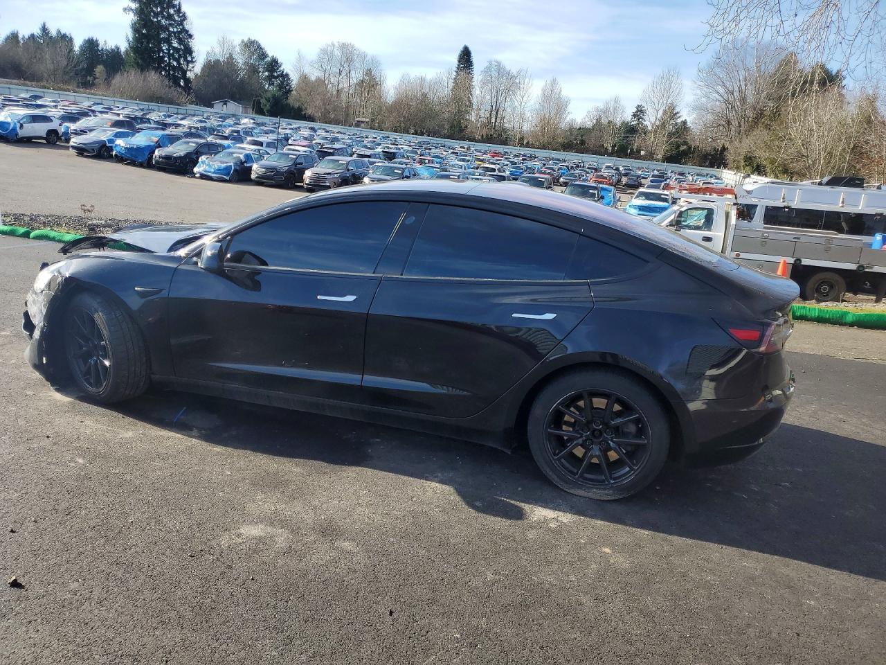2018 Tesla Model 3 - Фото 2