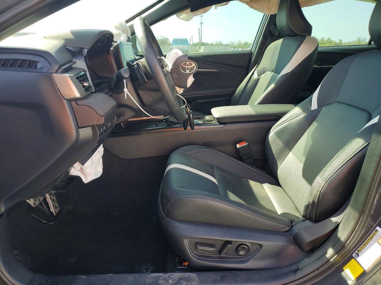 2025 Toyota Camry Se - Фото 7