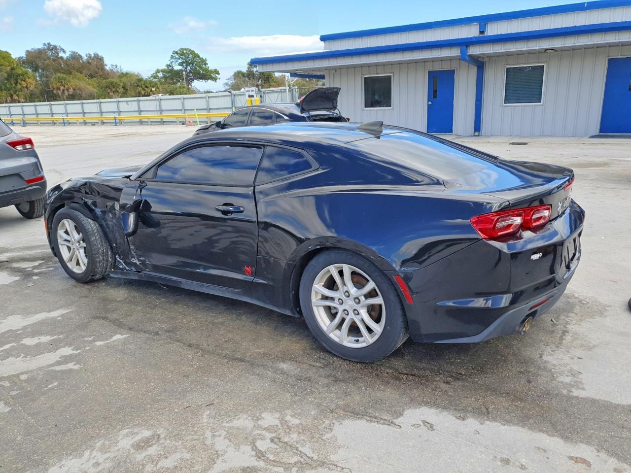2020 Chevrolet Camaro Ls - Фото 2