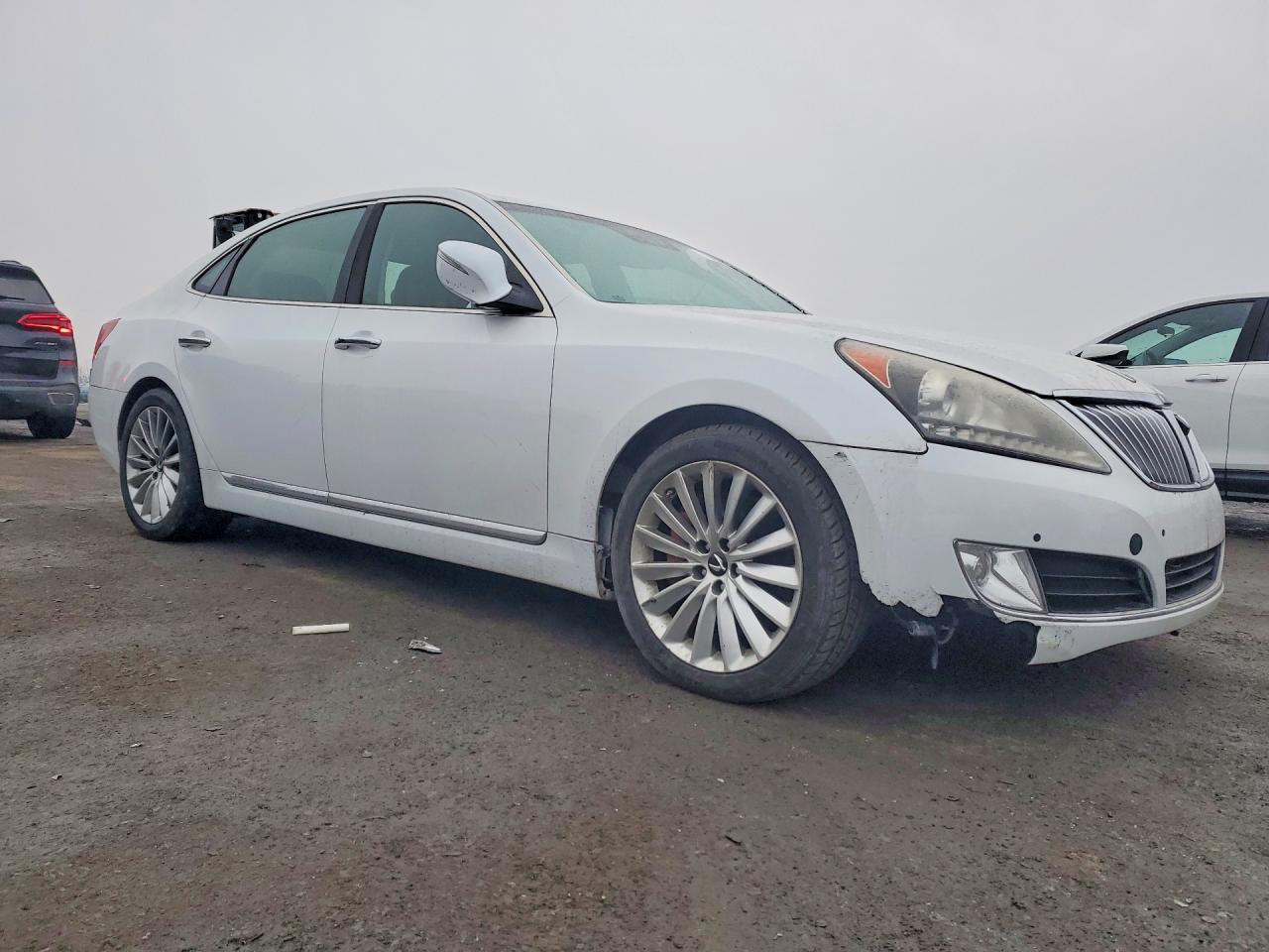 2015 Hyundai Equus Signature - Image 4