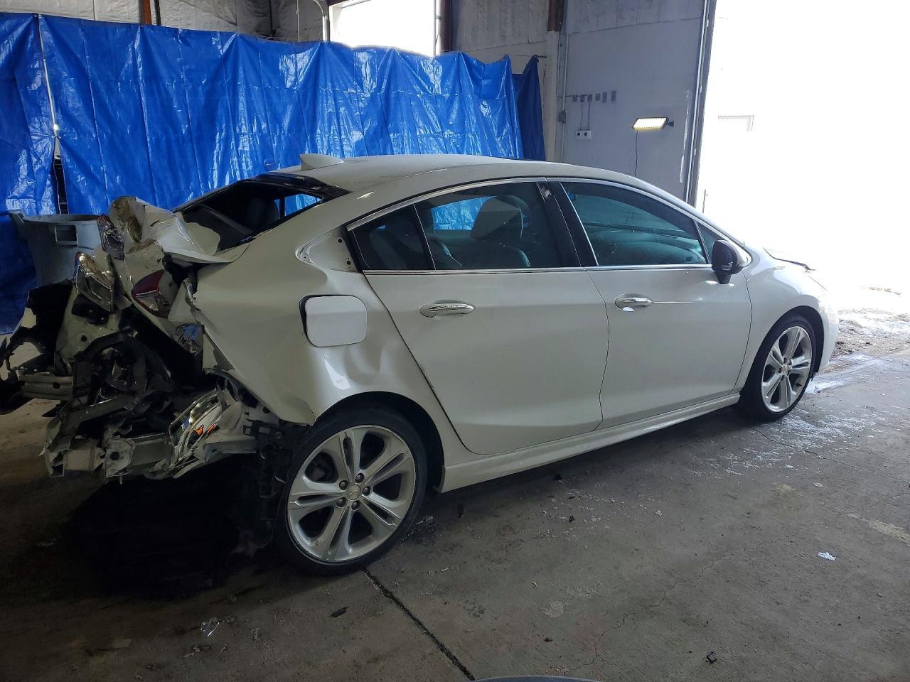 2016 Chevrolet Cruze Premier - Фото 3