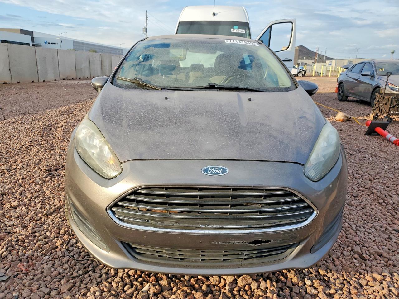 2014 Ford Fiesta Se - Фото 5