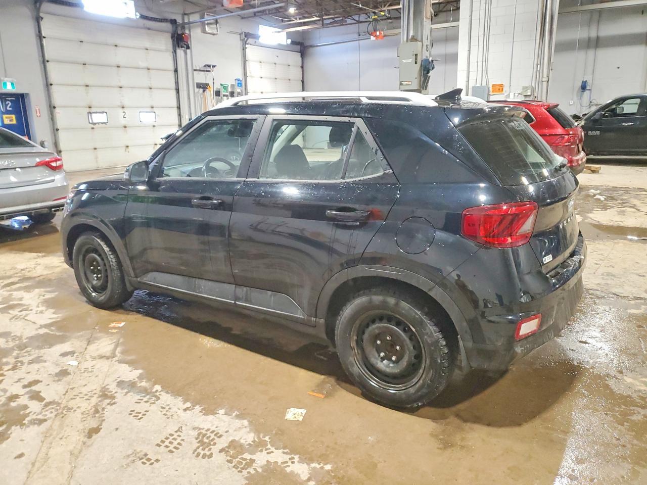 2022 Hyundai Venue Sel - Фото 2