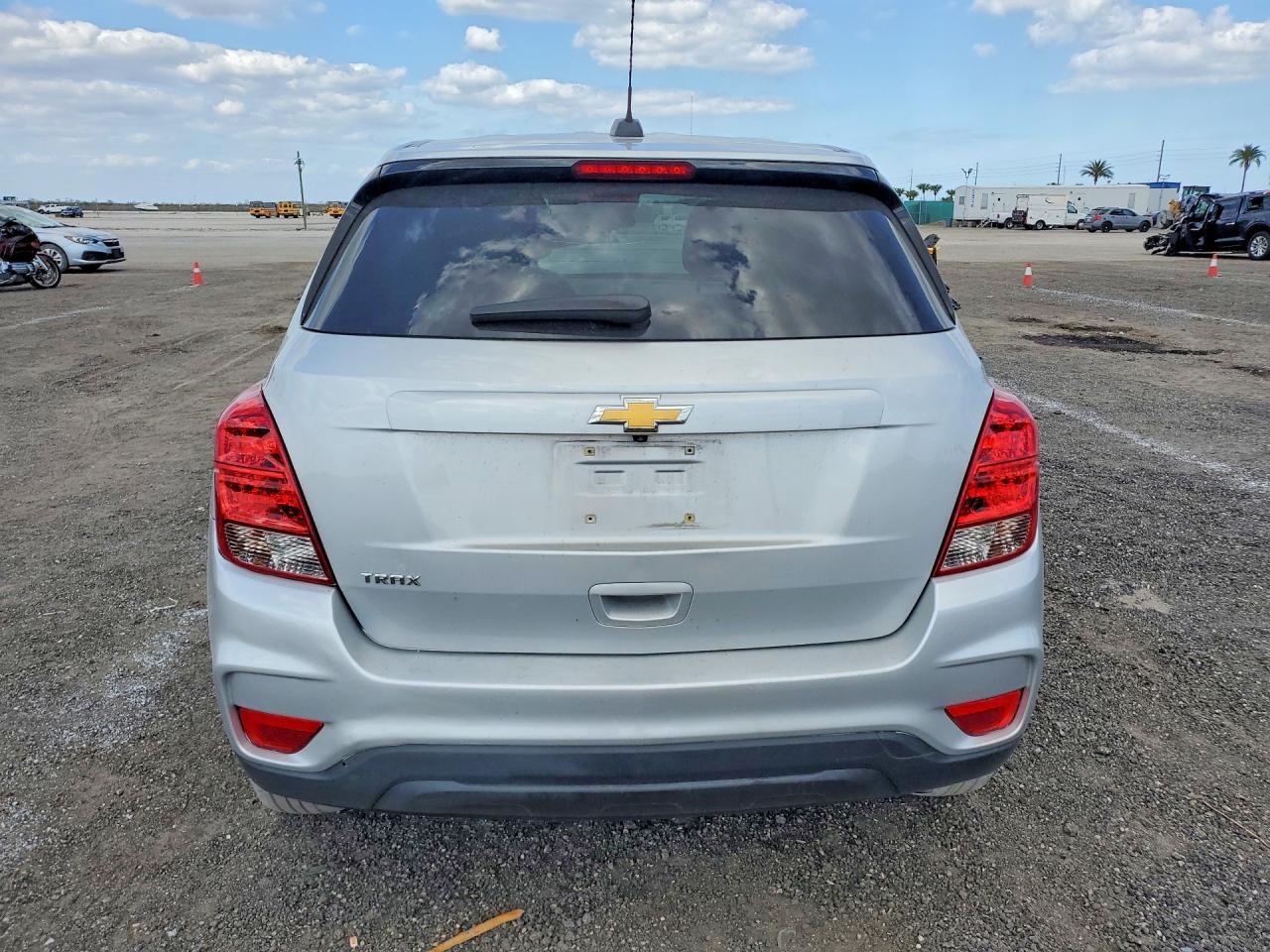 2021 Chevrolet Trax Ls - Фото 6