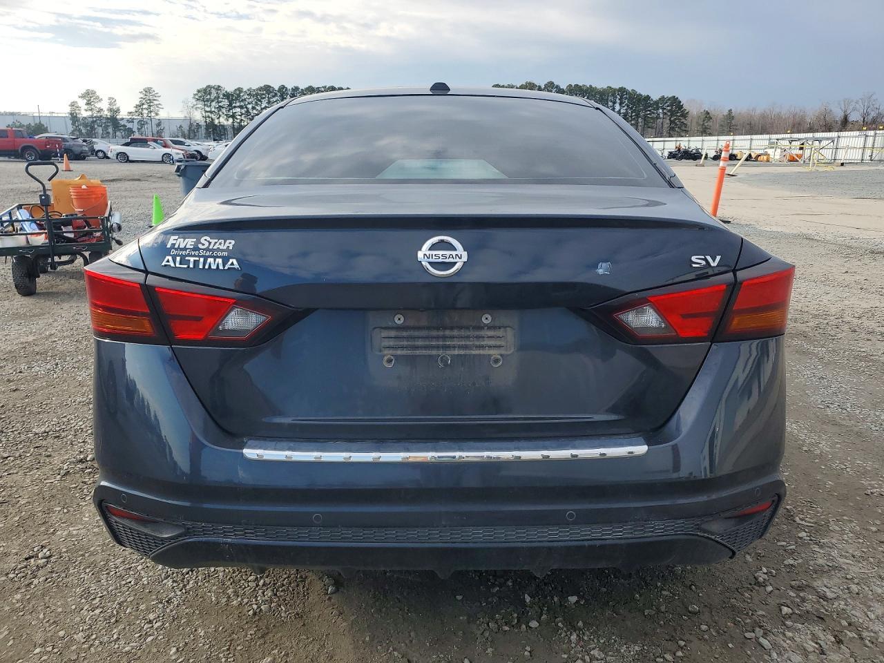 2022 Nissan Altima Sv - Image 6