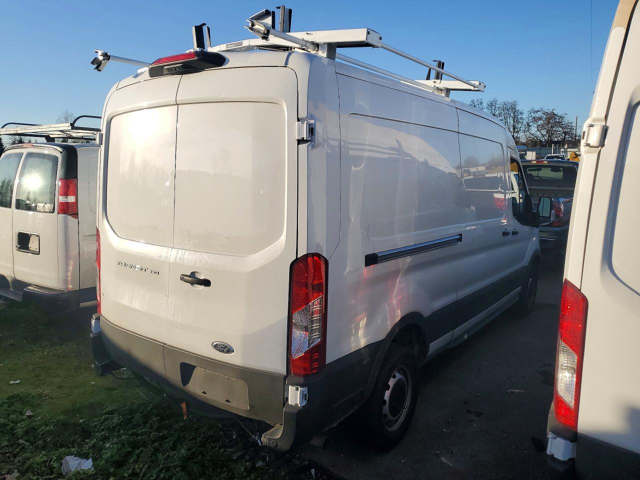 2023 Ford Transit 350 Delivery Van - Фото 3