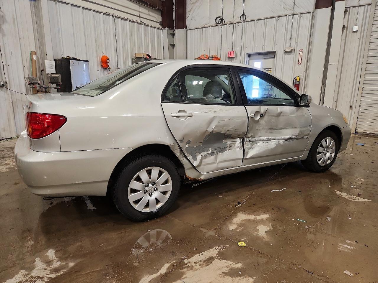 2003 Toyota Corolla Le - Image 3