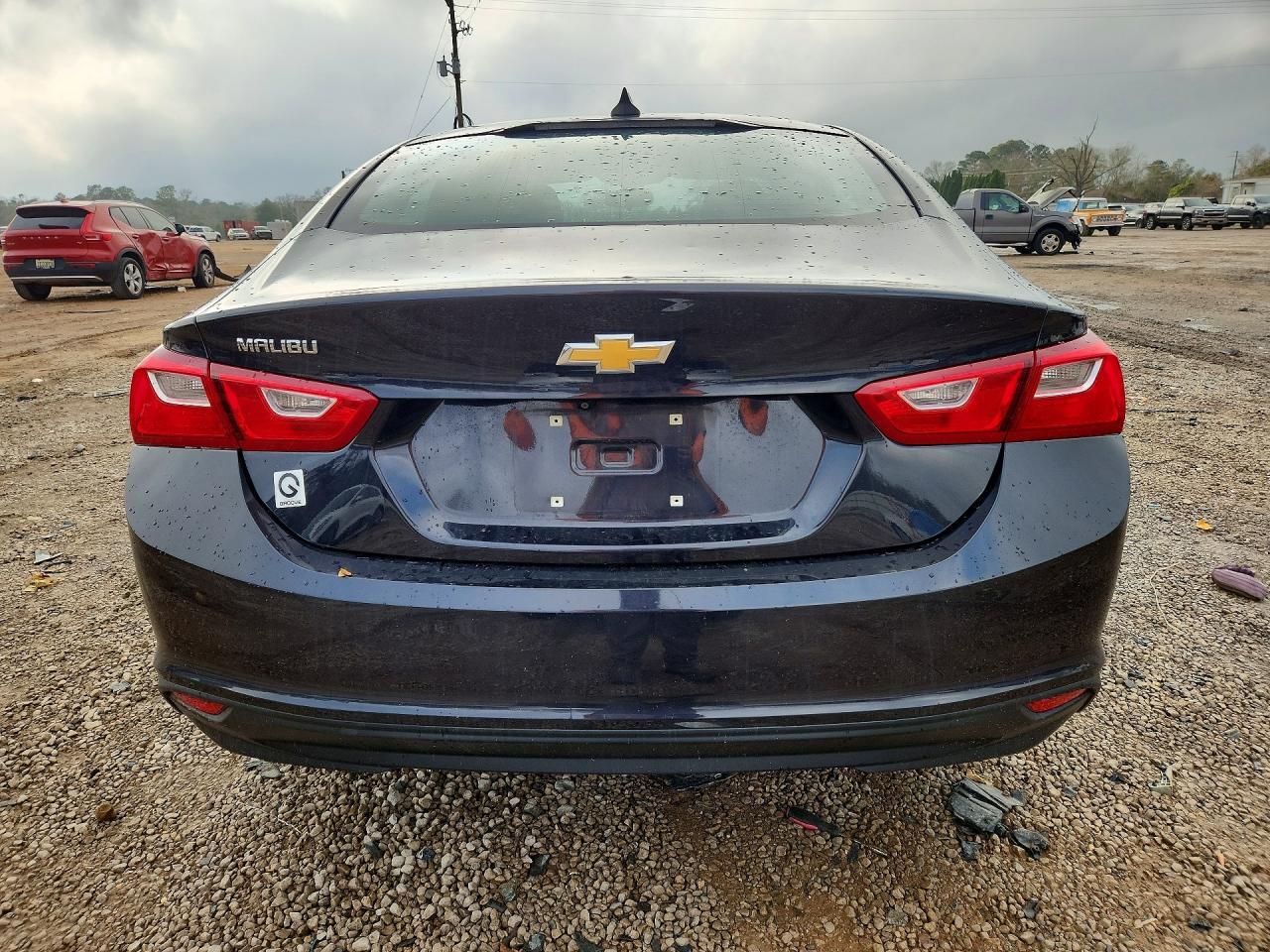 2022 Chevrolet Malibu Ls - Image 6