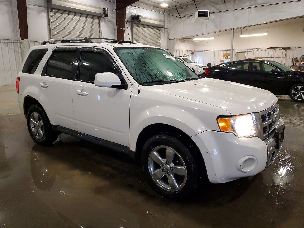 2011 Ford Escape Limited - Image 4