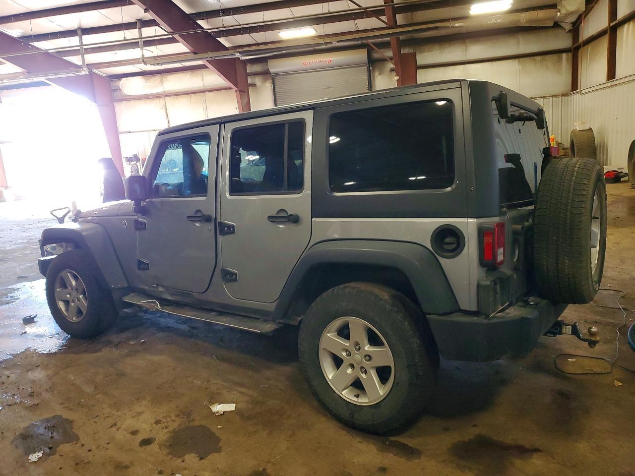 2016 Jeep Wrangler Unlimited Sport - Фото 2