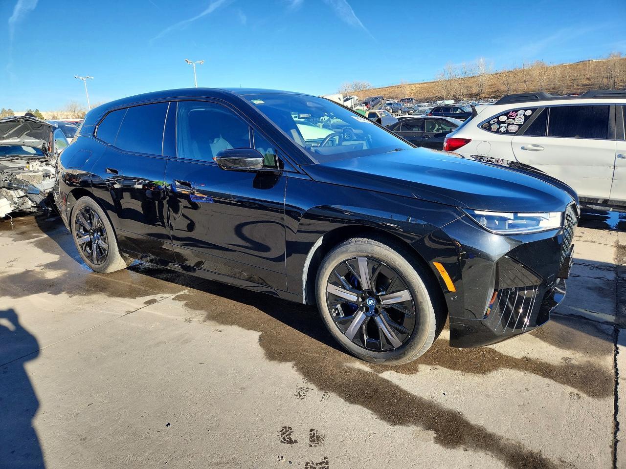 2025 BMW Ix xDrive50 - Фото 4