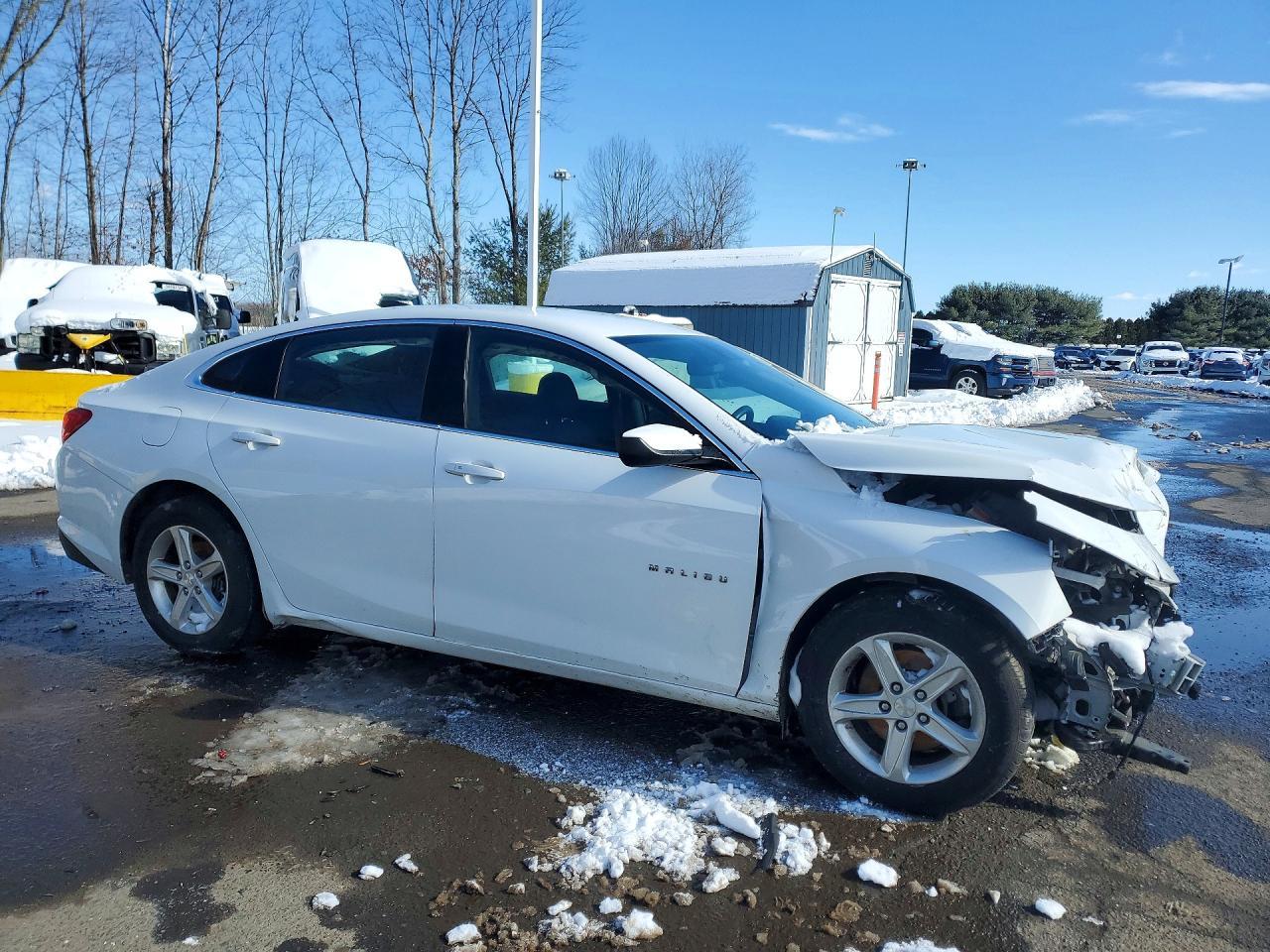 2020 Chevrolet Malibu Ls - Image 4