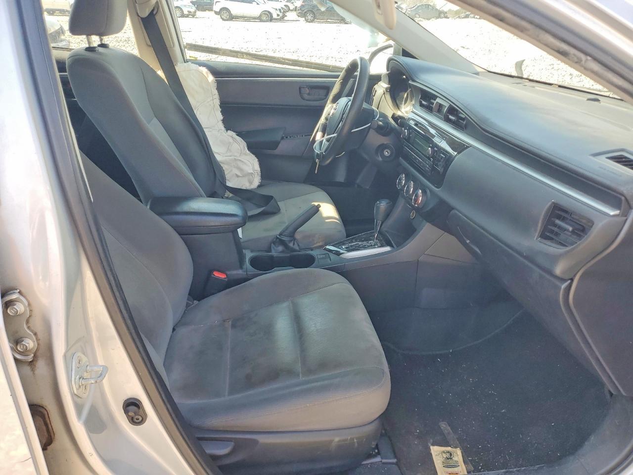 2015 Toyota Corolla L - Фото 7