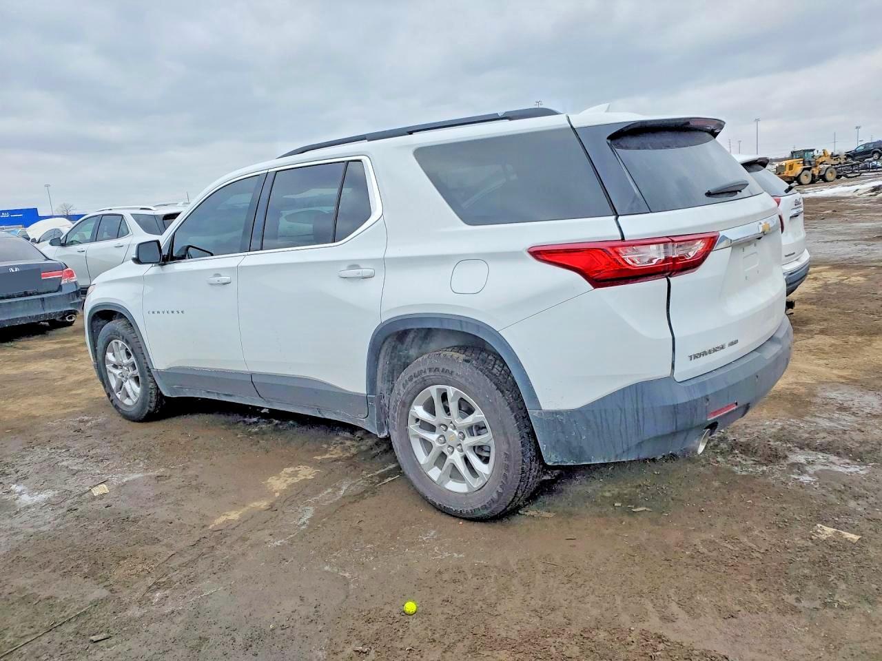 2019 Chevrolet Traverse Lt - Image 2