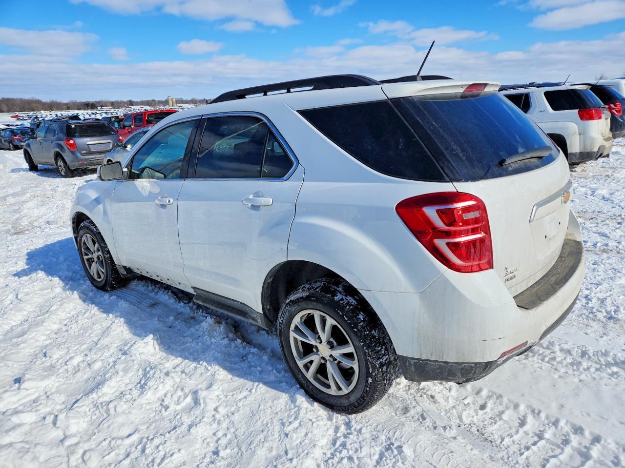 2016 Chevrolet Equinox Lt - Image 2