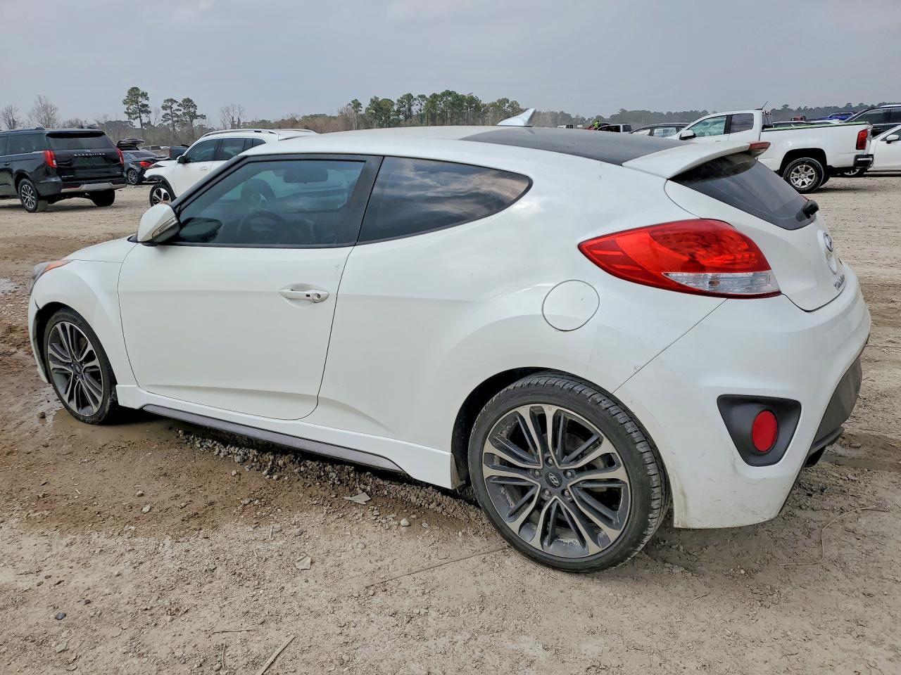 2017 Hyundai Veloster Turbo - Фото 2