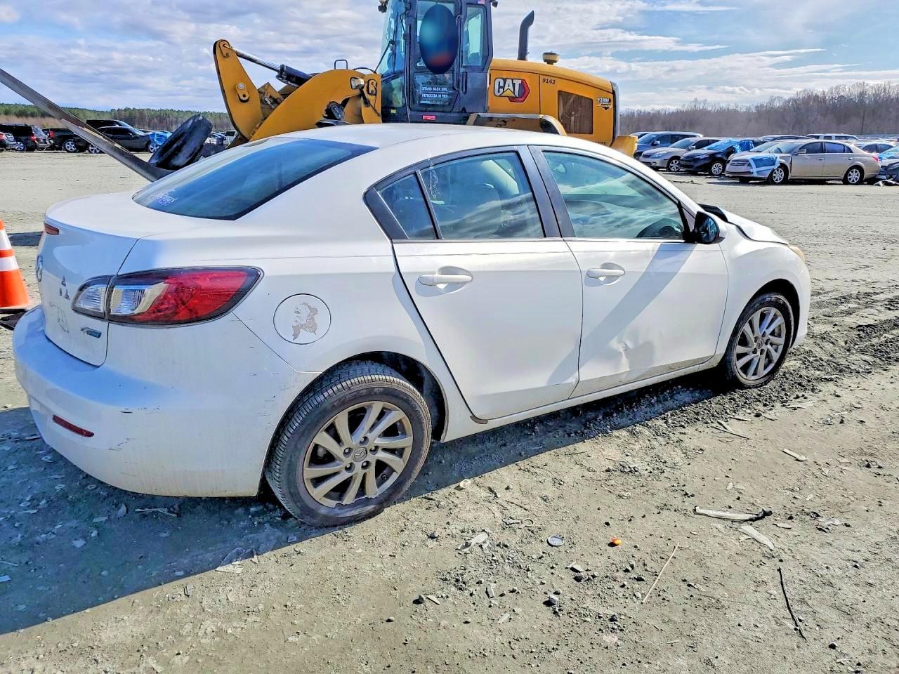 2012 Mazda 3 I - Image 3