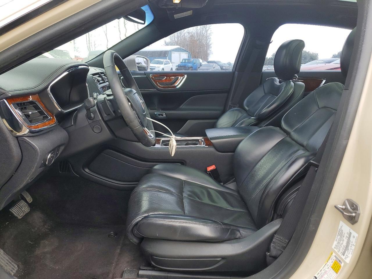 2018 Lincoln Continental Select - Фото 7