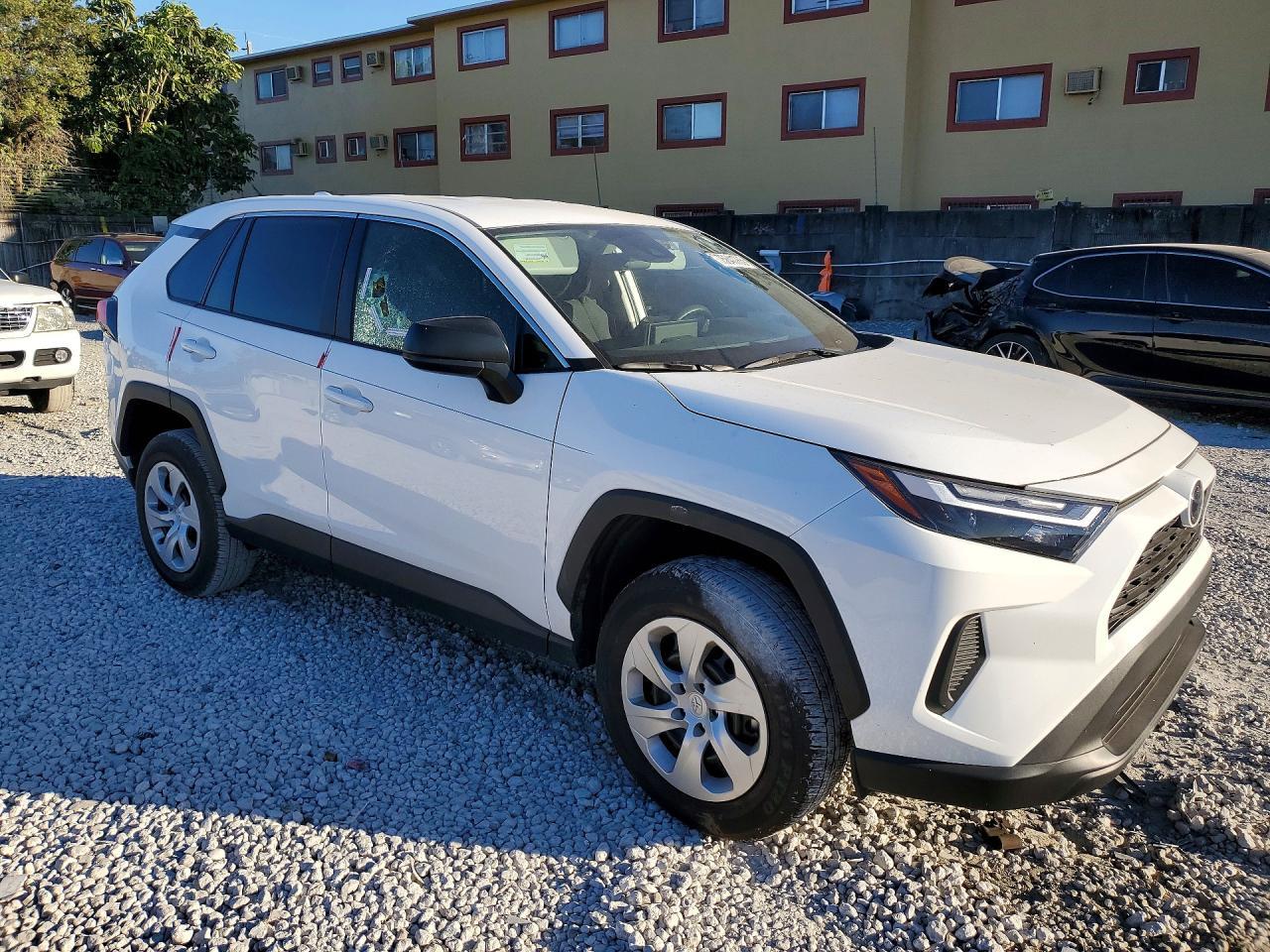 2025 Toyota Rav4 Le - Фото 4