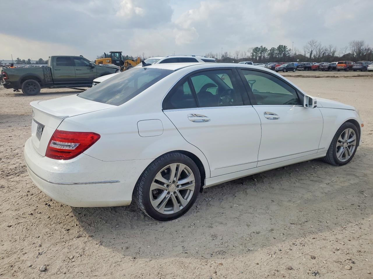 2013 Mercedes-Benz C - Фото 3