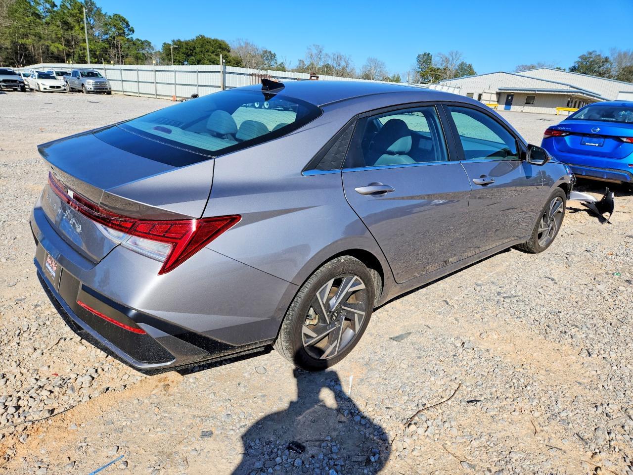 2024 Hyundai Elantra Sel - Image 3