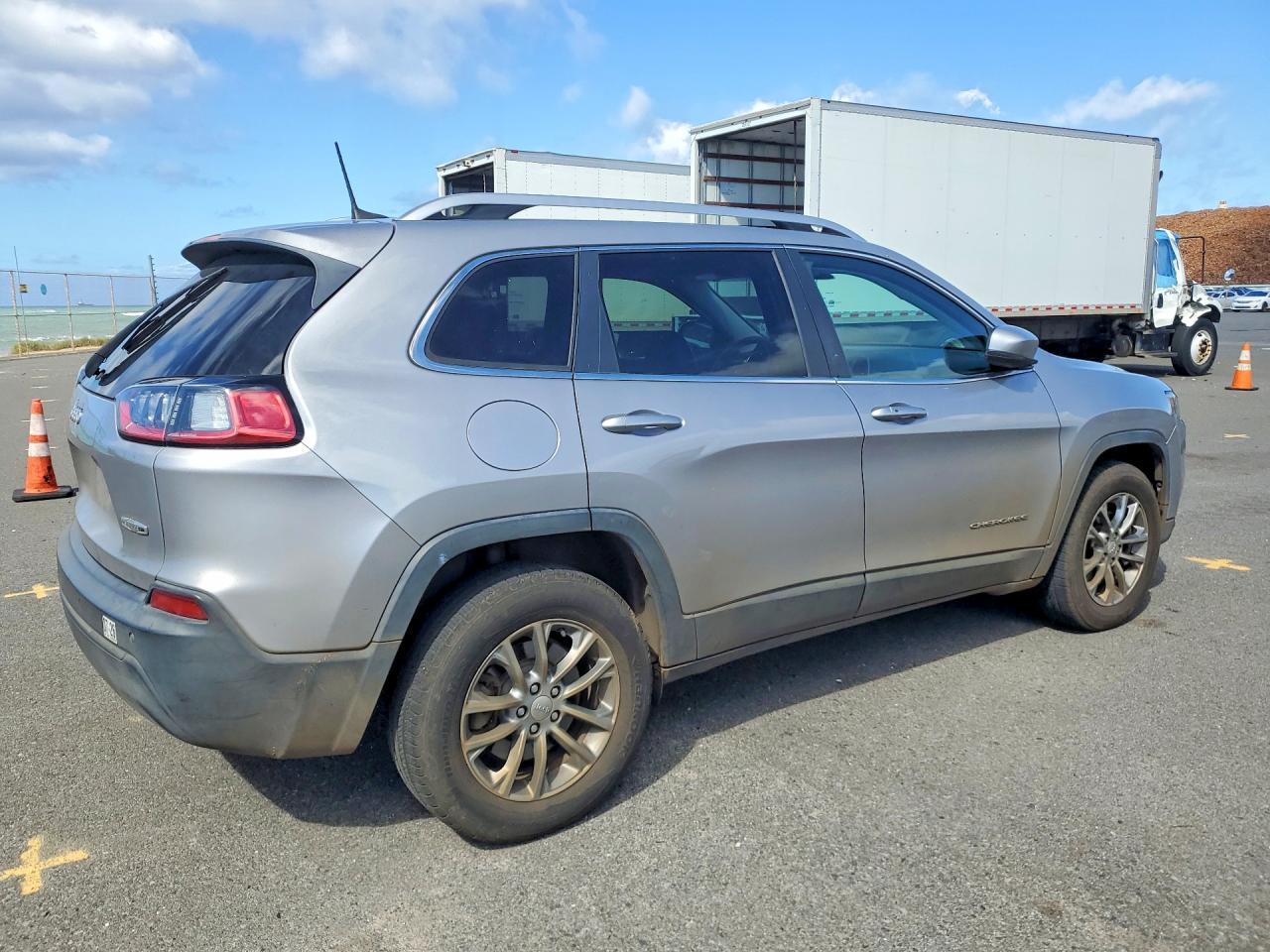 2019 Jeep Cherokee Latitude Plus - Фото 3