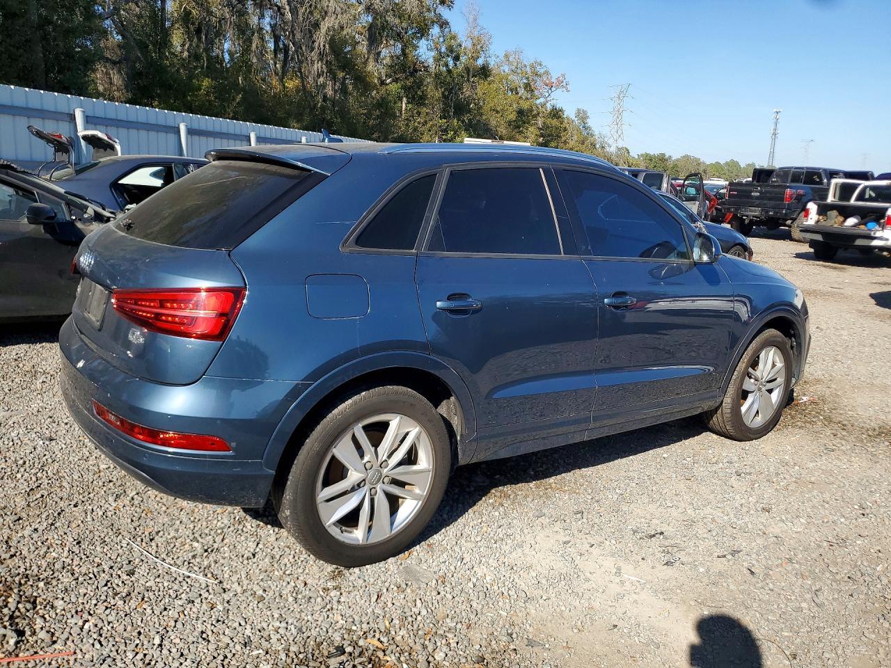 2017 Audi Q3 Premium - Фото 3