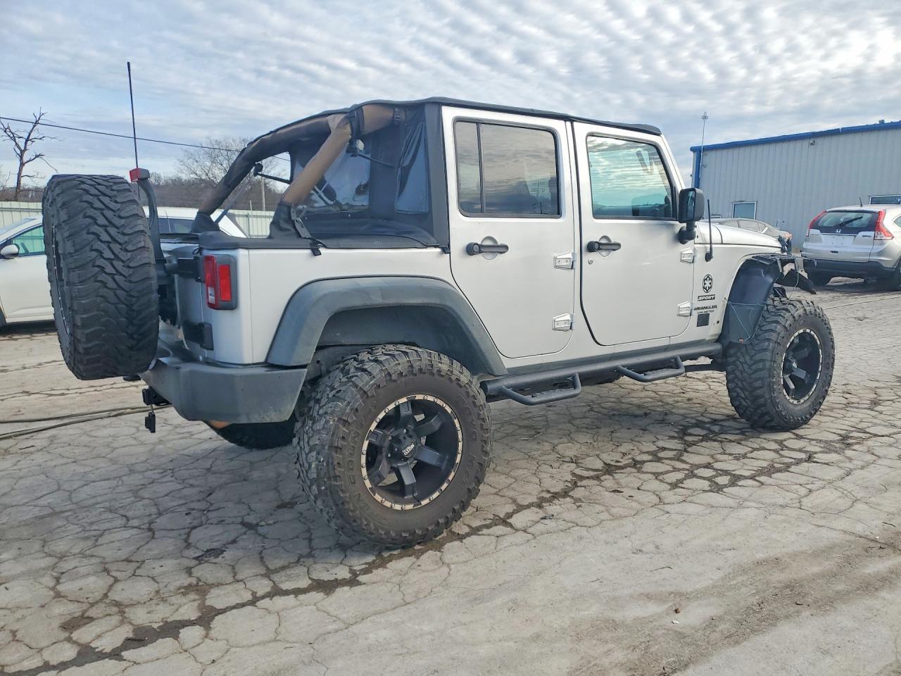 2010 Jeep Wrangler Unlimited Sport - Фото 3