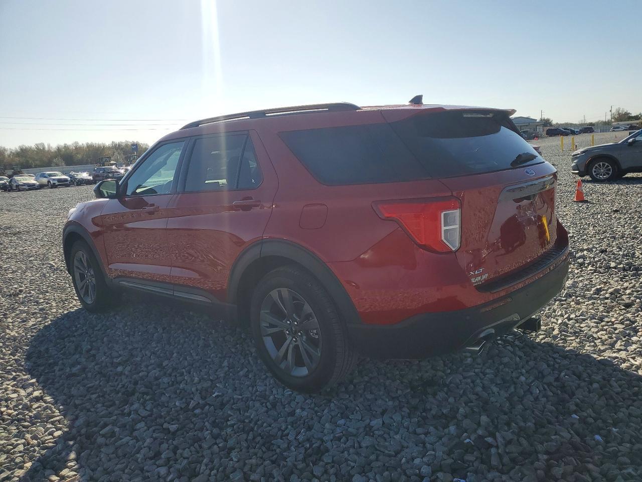 2024 Ford Explorer Xlt - Фото 2
