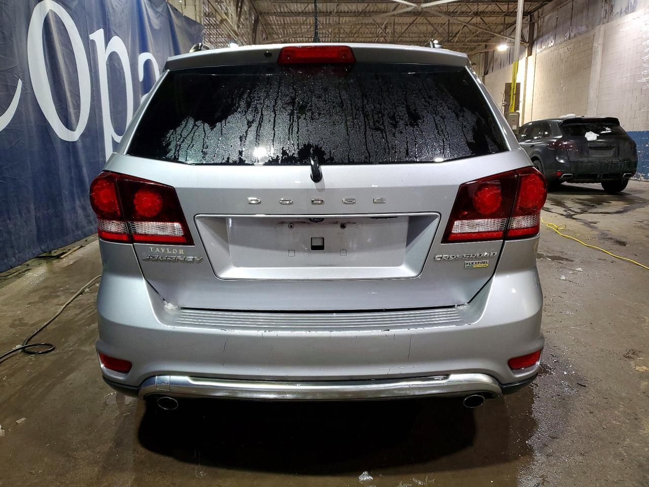2019 Dodge Journey Crossroad - Image 6