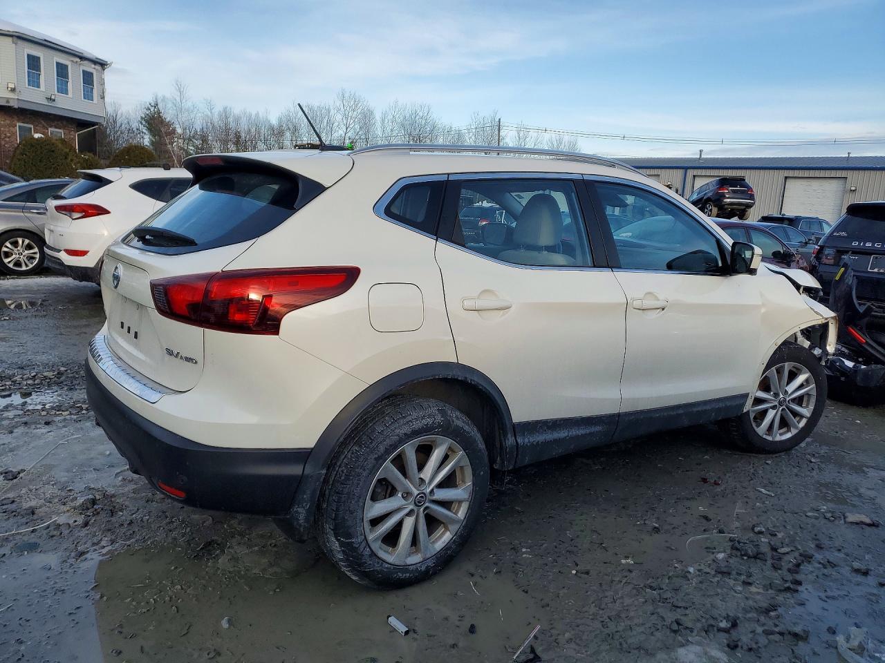 2019 Nissan Rogue Sport S - Фото 3