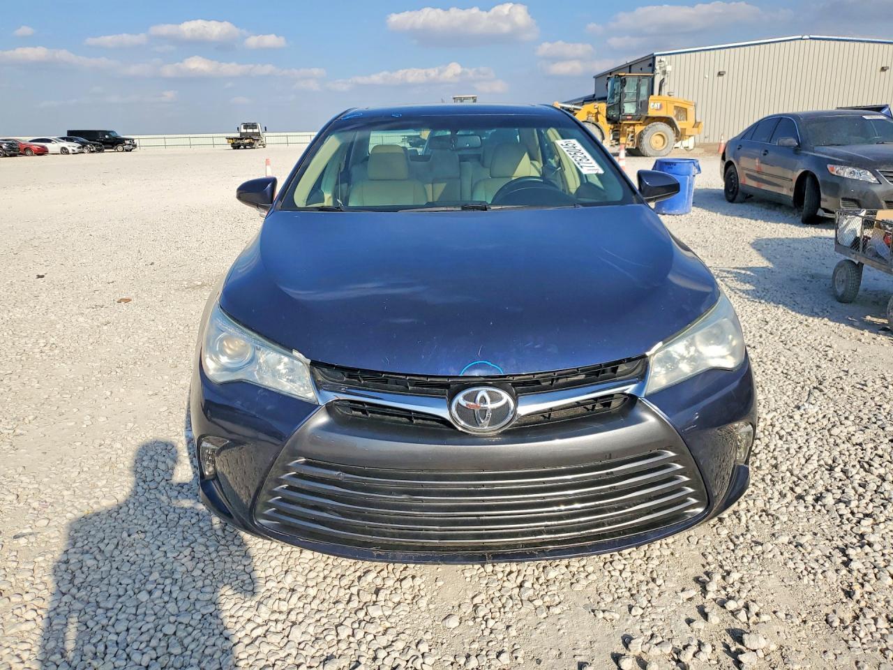 2016 Toyota Camry Le - Image 5
