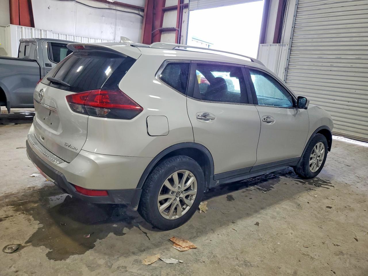 2018 Nissan Rogue S - Фото 3