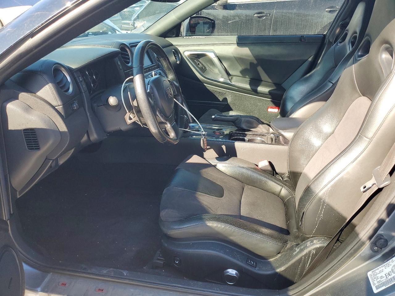 2010 Nissan Gt-R Base - Фото 7