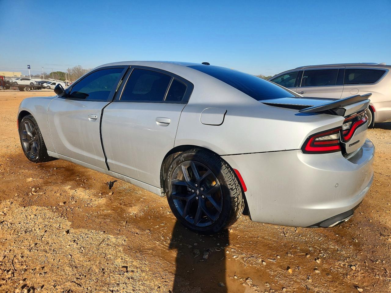 2022 Dodge Charger Sxt - Фото 2