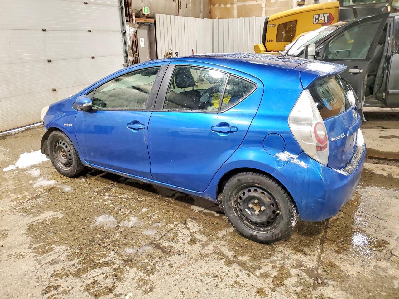 2014 Toyota Prius C - Image 2