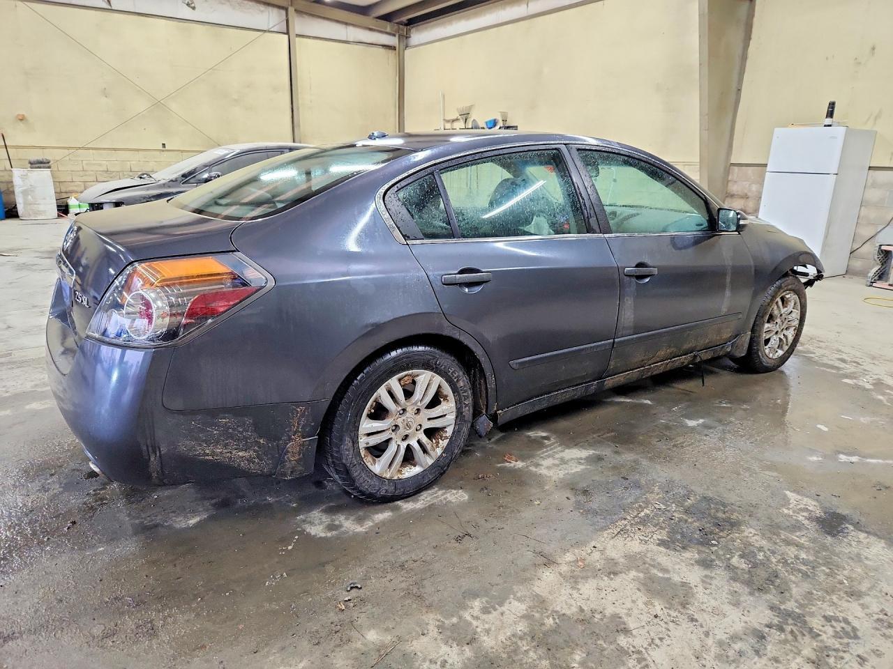 2010 Nissan Altima 2.5 - Фото 3