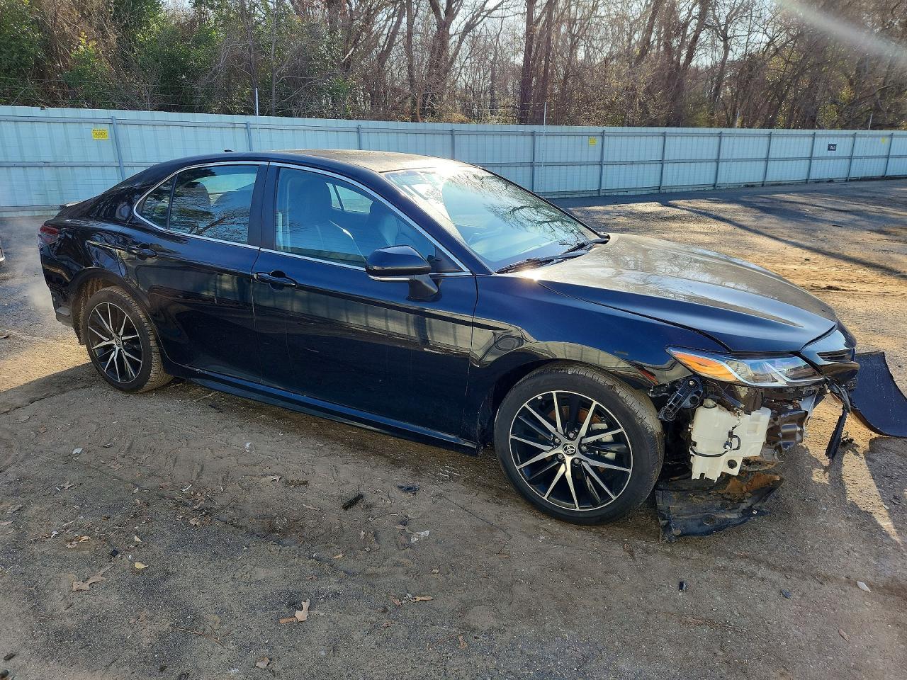2023 Toyota Camry Se - Фото 4