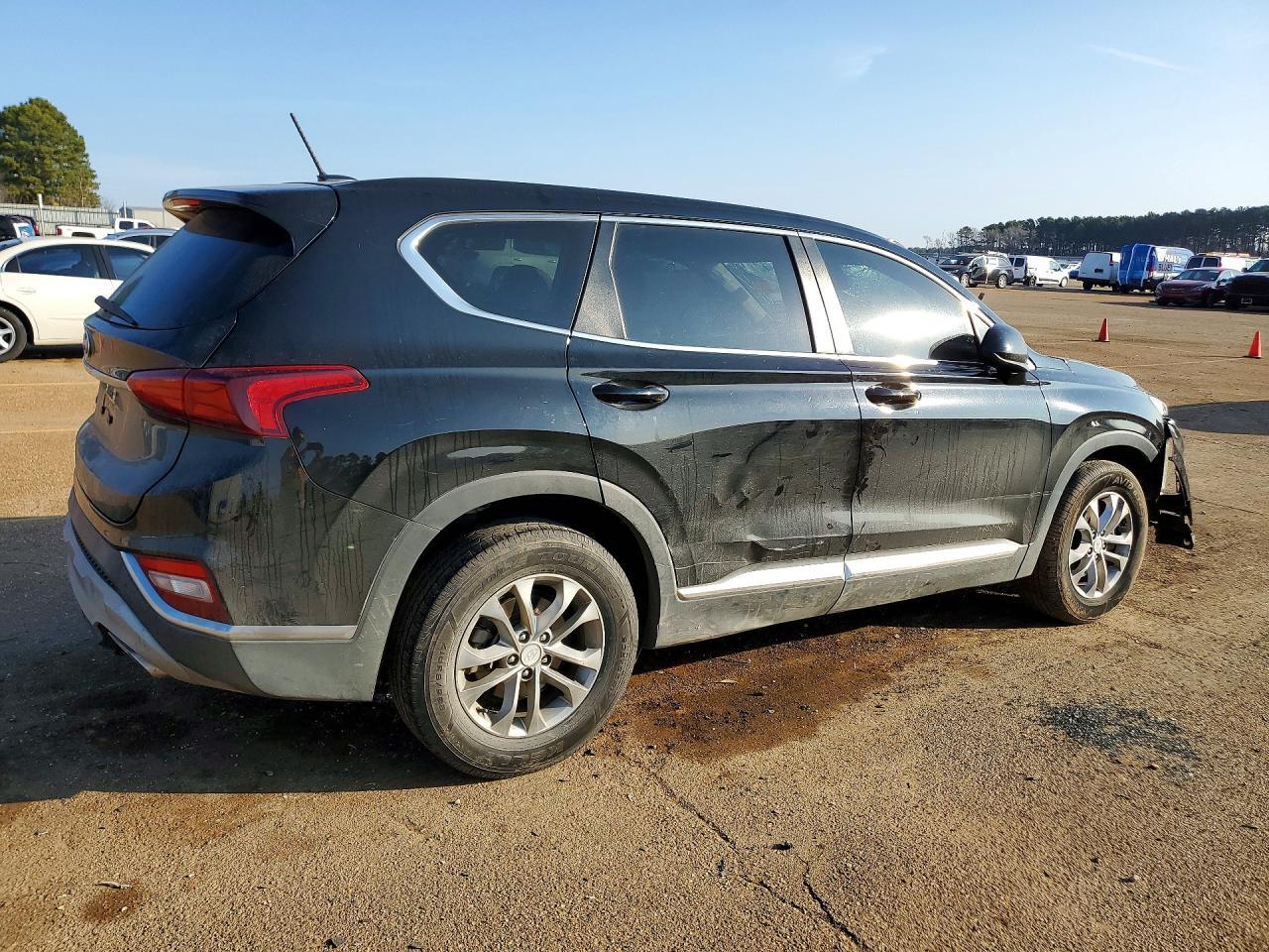 2020 Hyundai Santa Fe Se - Фото 3