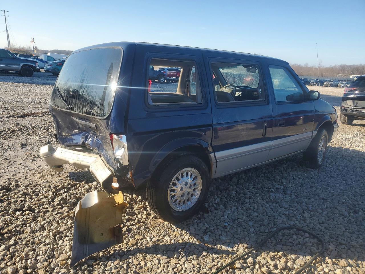 1995 Plymouth Voyager Se - Фото 3