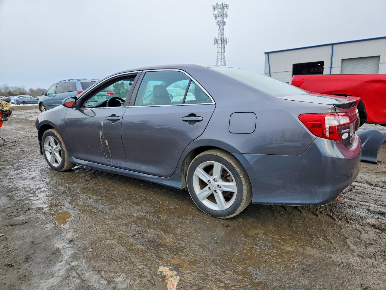 2013 Toyota Camry Se - Фото 2