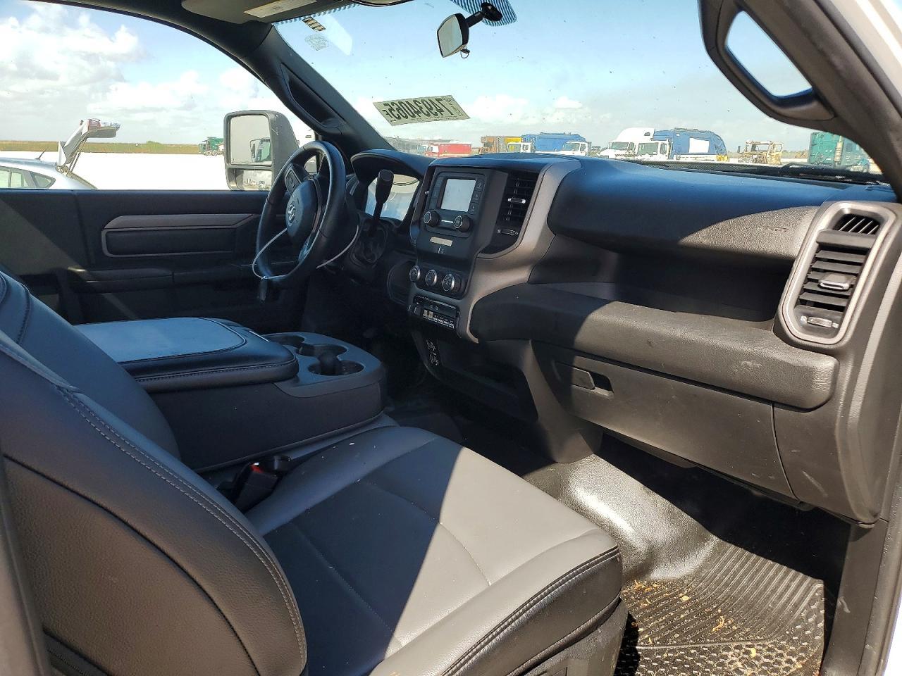 2023 Ram 5500 - Image 5