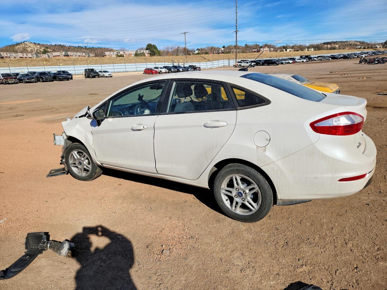 2019 Ford Fiesta Se - Фото 2