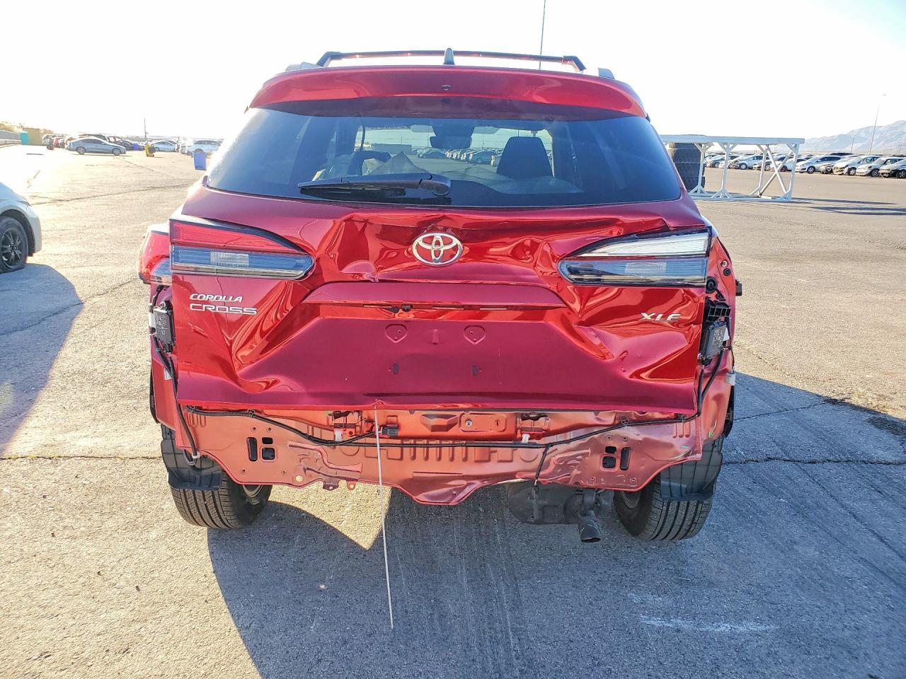 2025 Toyota Corolla Cross Xle - Фото 6
