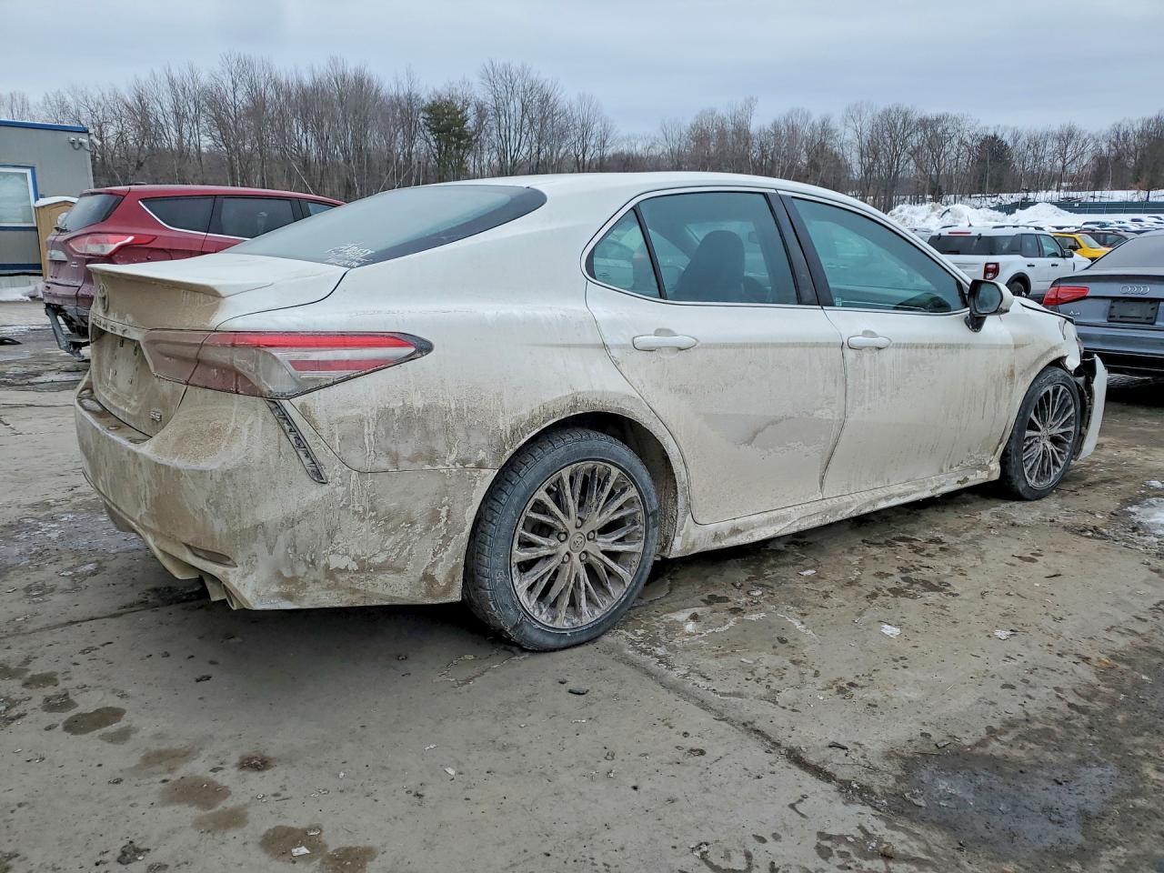 2018 Toyota Camry L - Image 3